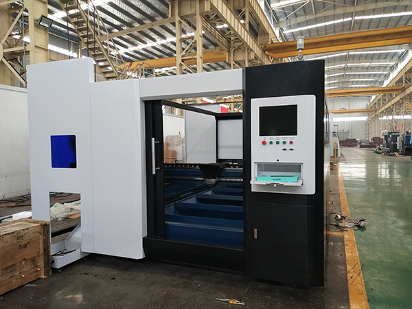 高精度3000x1500mm小型1000w 1500w光纖激光切割機價格